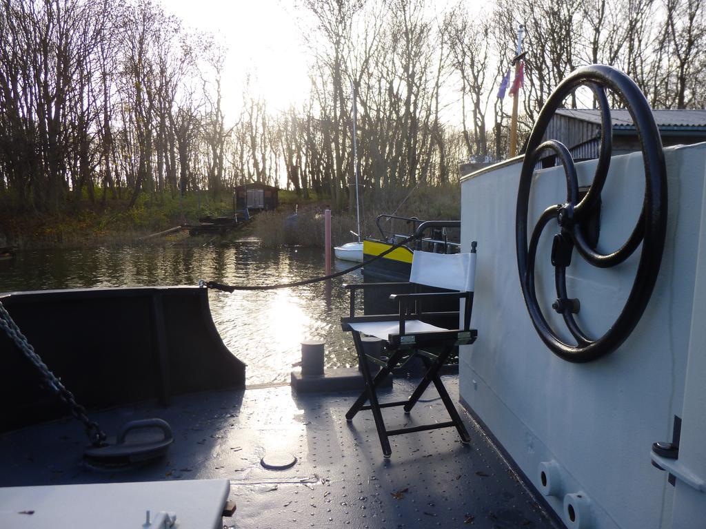 Hausboot Daenholm Hotel Stralsund Room photo