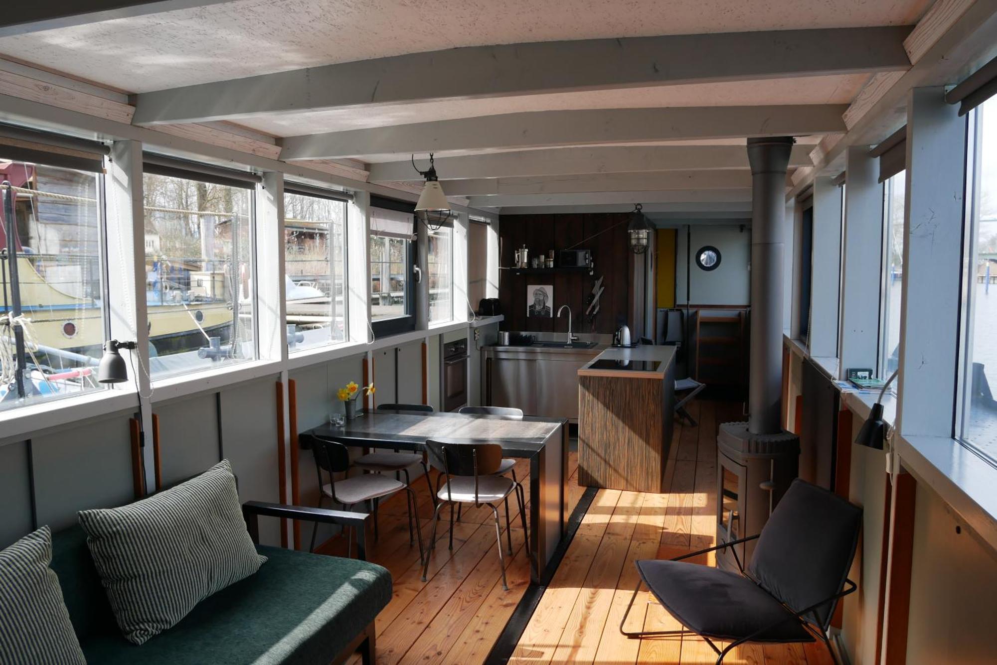 Hausboot Daenholm Hotel Stralsund Exterior photo