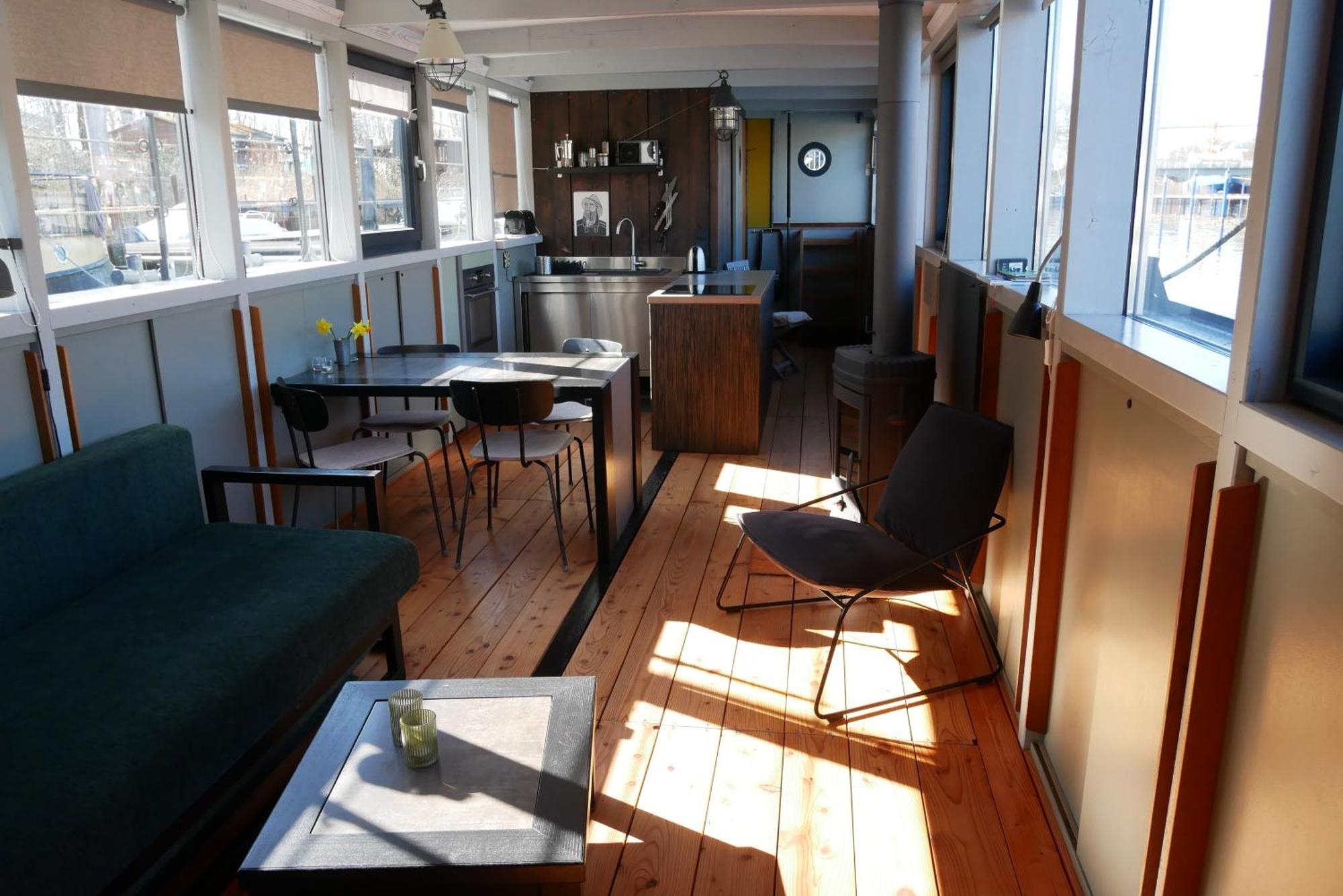 Hausboot Daenholm Hotel Stralsund Exterior photo