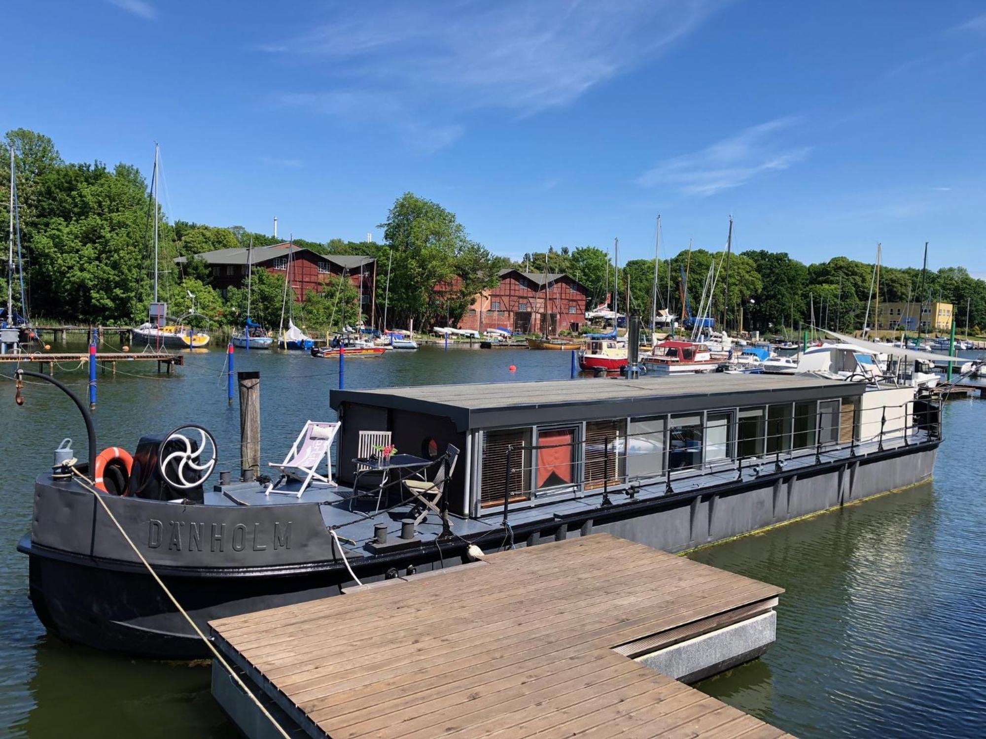 Hausboot Daenholm Hotel Stralsund Exterior photo