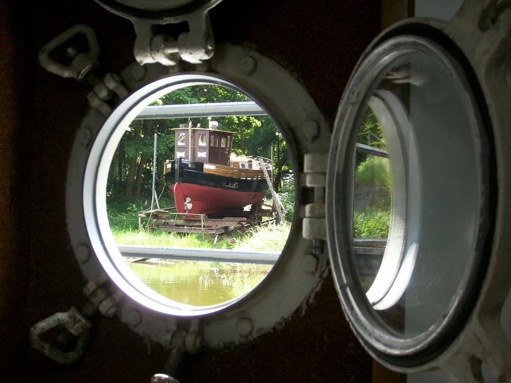 Hausboot Daenholm Hotel Stralsund Room photo