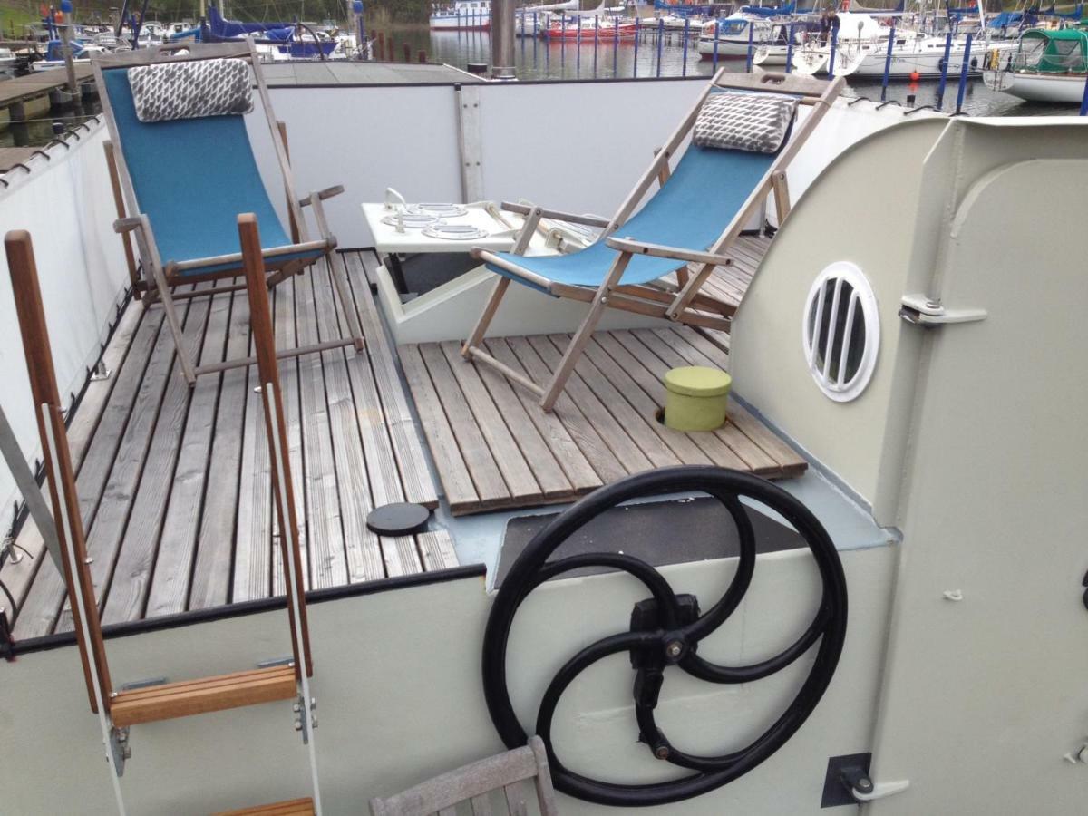 Hausboot Daenholm Hotel Stralsund Exterior photo